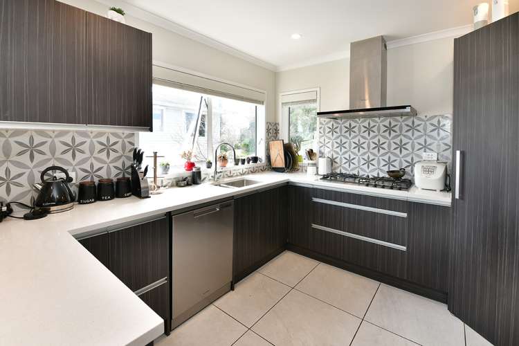 780 East Coast Road Oteha_12