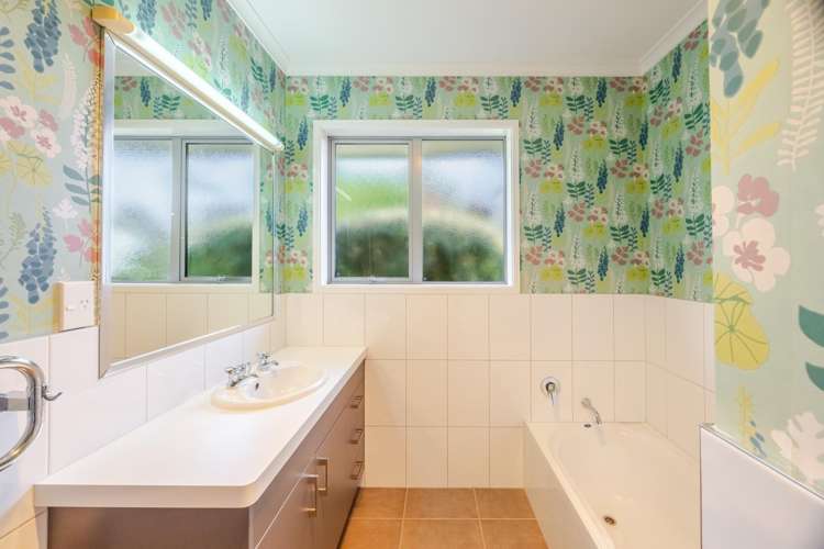 1127 Pourerere Road Omakere_18