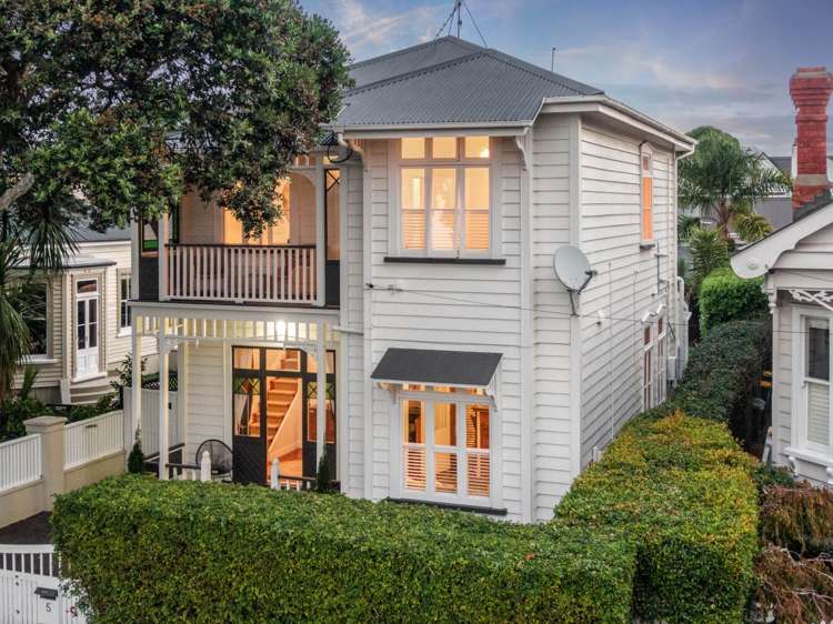 5 Oxford Terrace Devonport_13