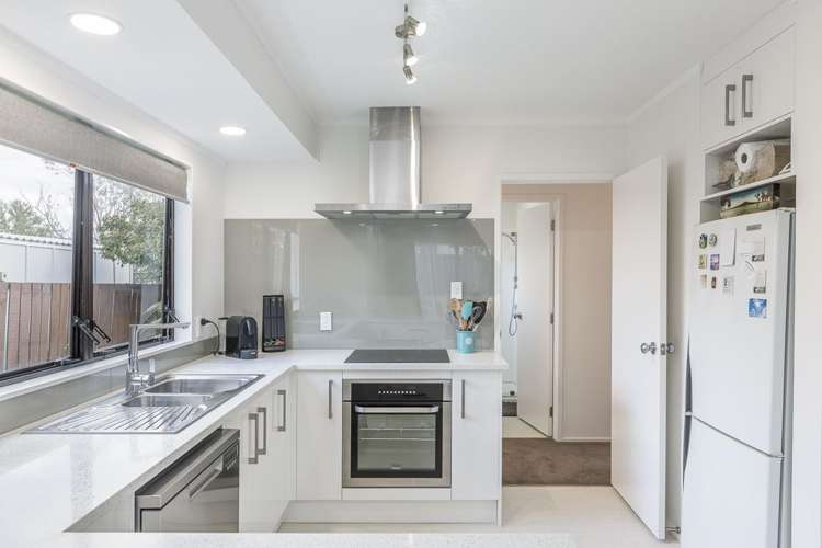 2/10 Corrella Road Belmont_5