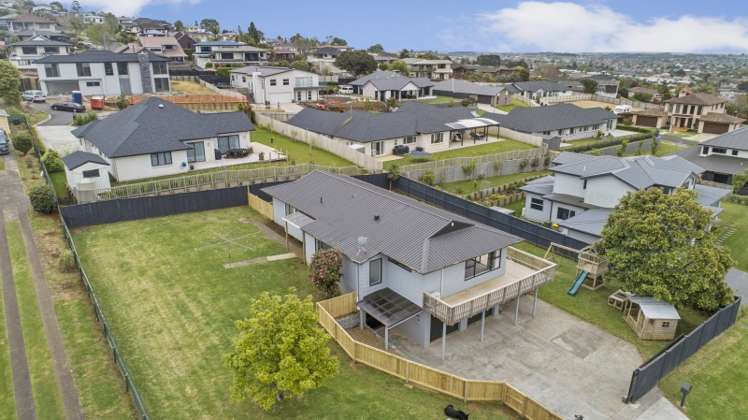 351 Upper Queen Street Pukekohe_17