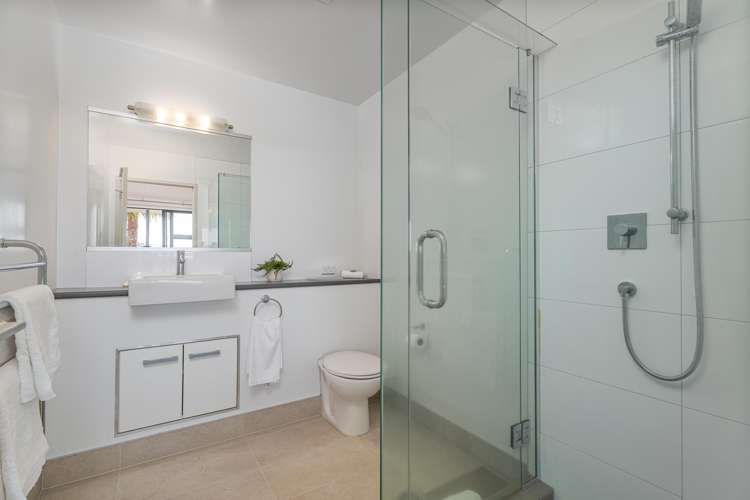 10/73 South Highway Whitianga_8