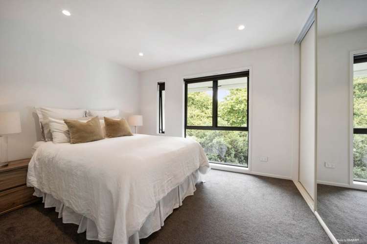 11/8 Dock Street City Centre_6