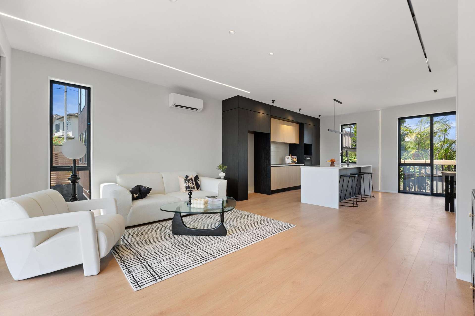 6/36 William Souter Street Forrest Hill_0