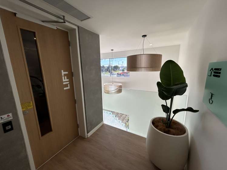 Clinic Room 8/2 Kupe Avenue Mt Maunganui_10