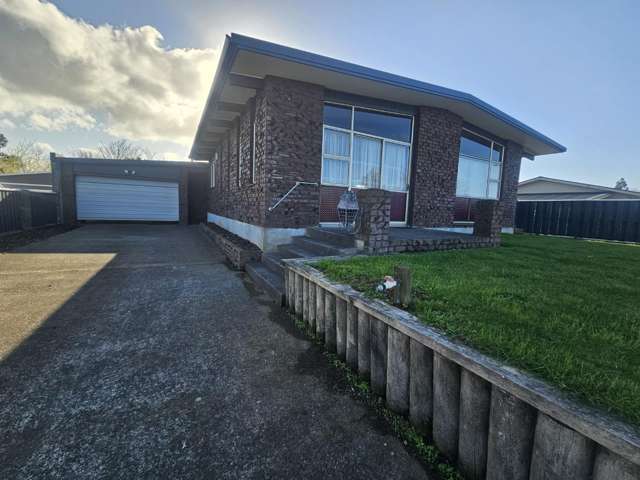 INGLEWOOD - THREE BEDROOMS