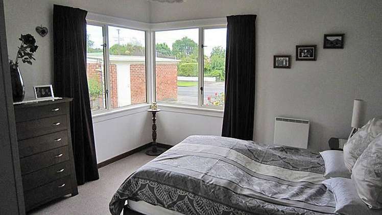 8 Athol Place Highfield_13