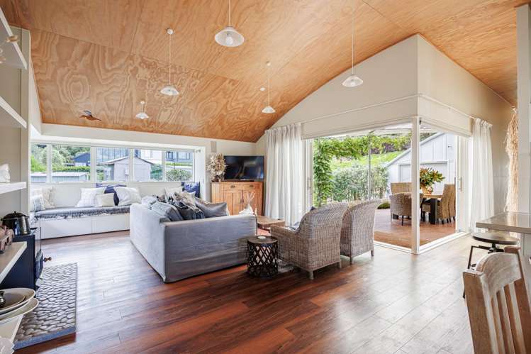 11 Tangitu Drive Waipatiki_7