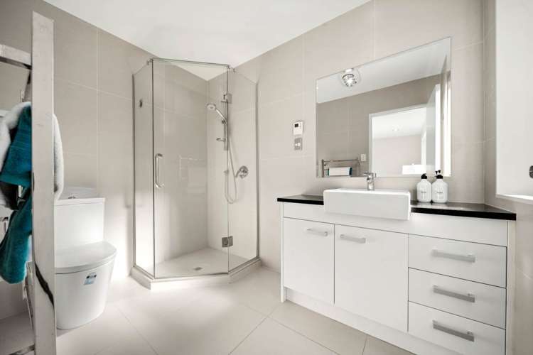 3 Remuremu Street Long Bay_18