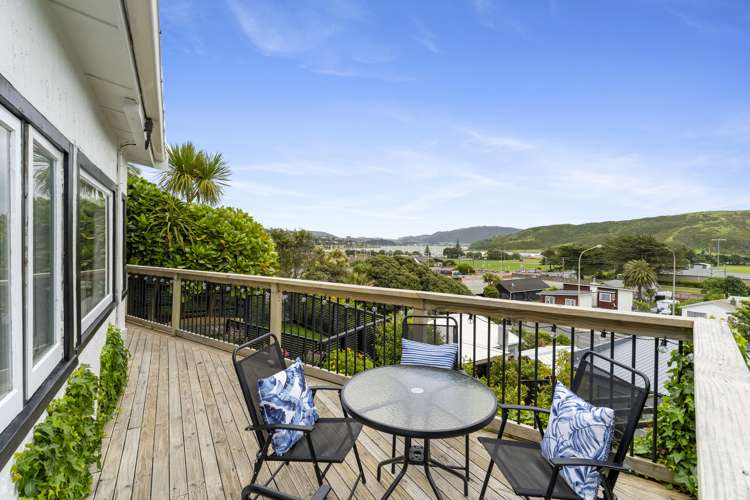 74 Mana Esplanade Paremata_8