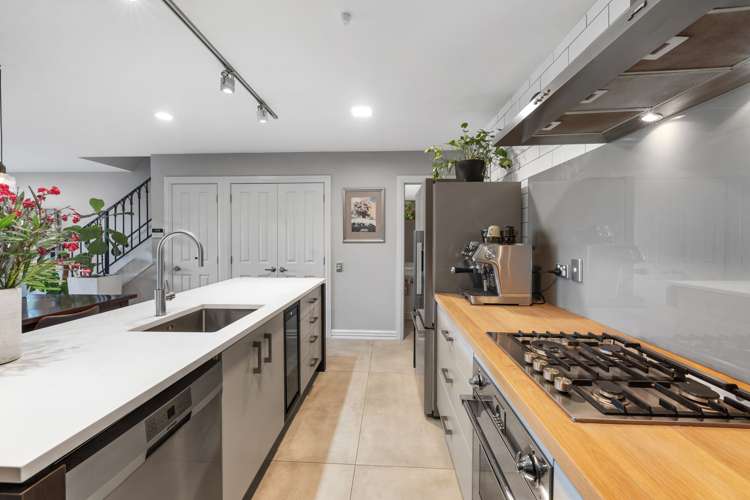 24 Leneford Drive East Tamaki_11