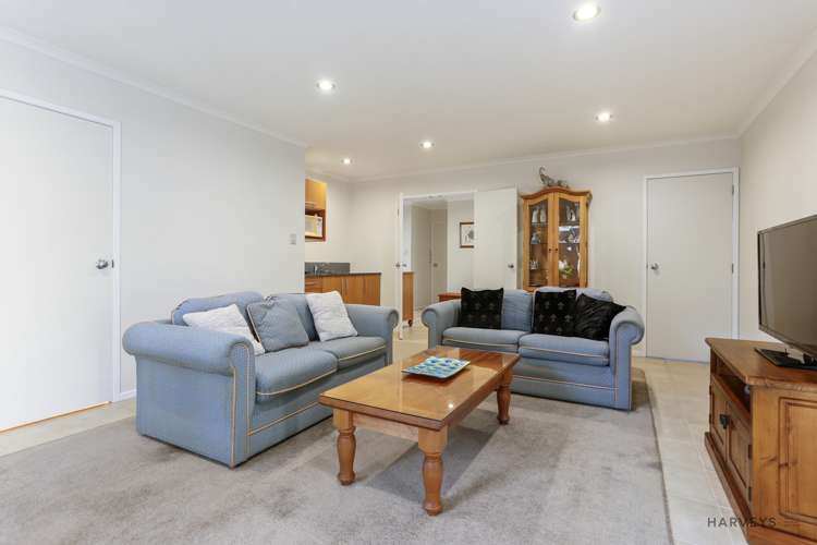 2c Highland Avenue Titirangi_12