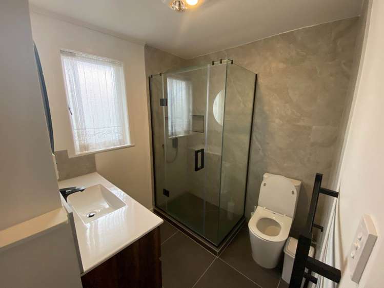 9 Meredith Street Blockhouse Bay_13