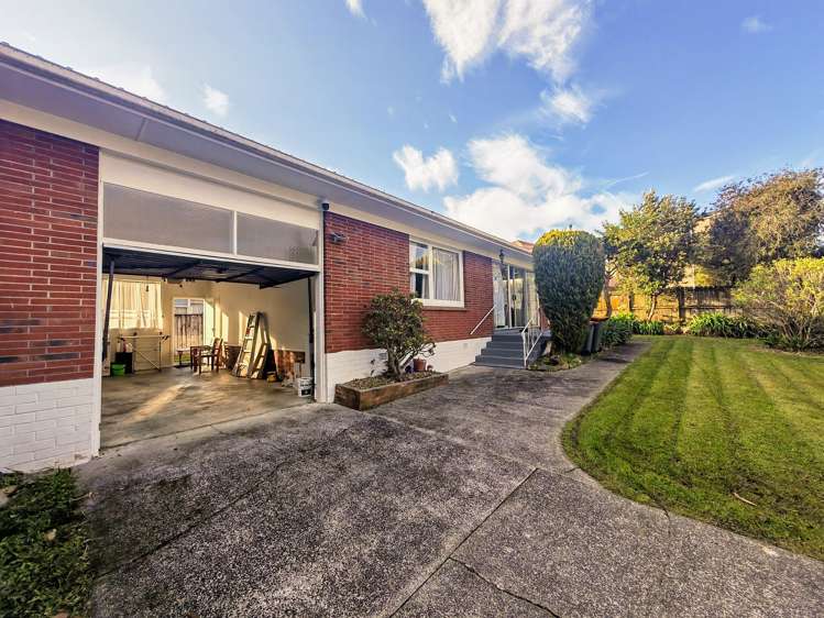 2/1 Chevis Place Pakuranga_6