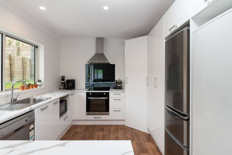 16 Antrim Glade Welcome Bay_7