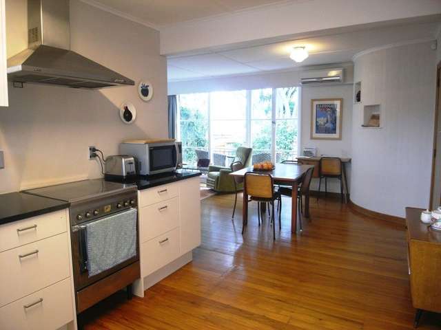 56 Willcott Street Mount Albert_4