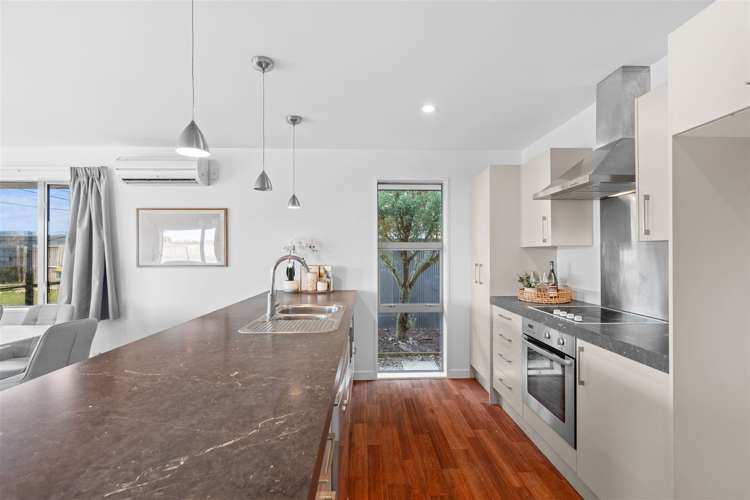 98 Gilberthorpes Road Hei Hei_5