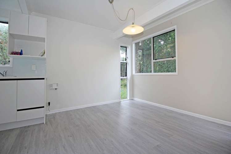 1/141 Bradbury Road Botany Downs_3