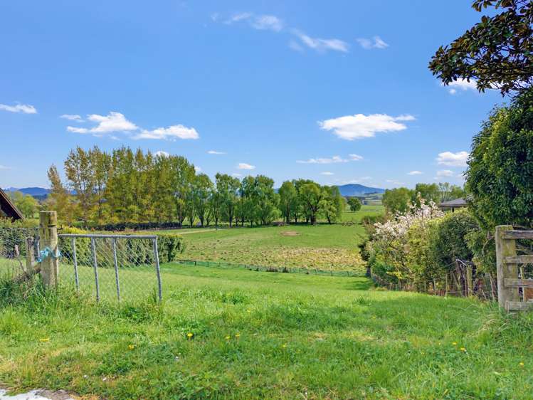1694 Cust Road_0