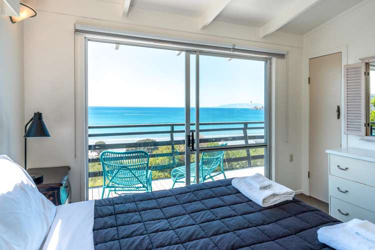 5 Sixth Avenue Onetangi_14