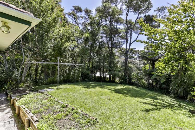11 Woodfern Crescent Titirangi_18