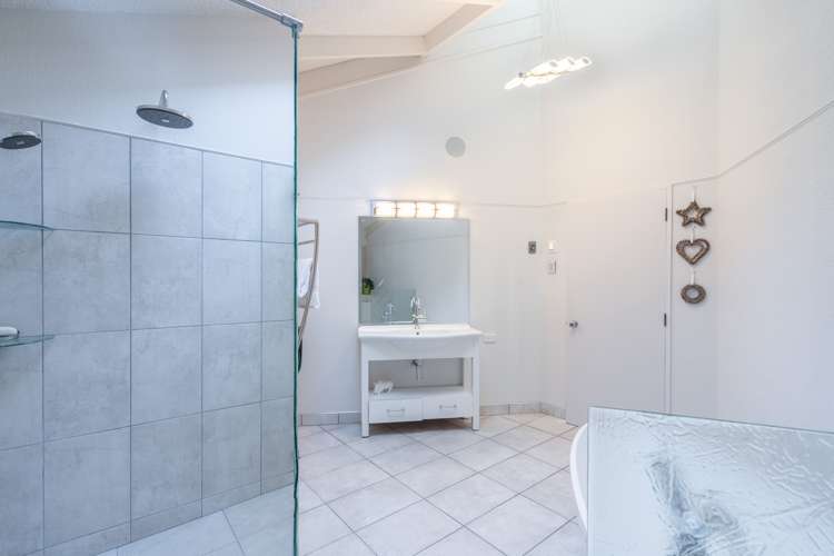 180 Drysdale Road Myross Bush_21