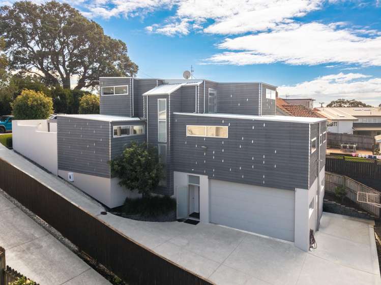 33 Luplau Crescent Cockle Bay_28