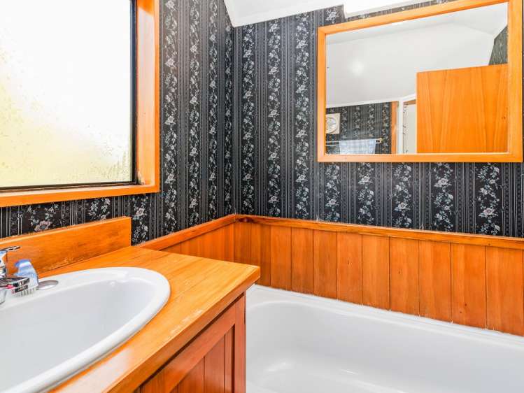 1 Libra Place Kawaha Point_15