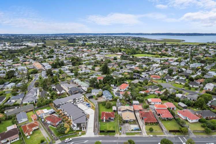 19 Vodanovich Road Te Atatu South_26
