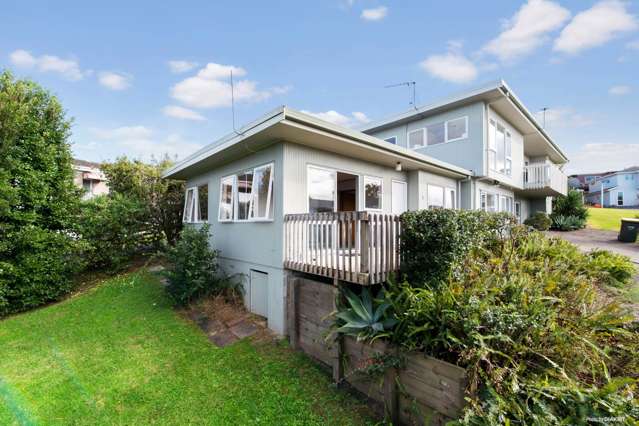 2/114 Eban Avenue Hillcrest_3