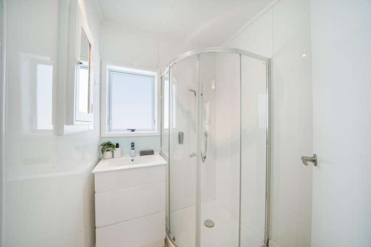 78 Champion Street Cannons Creek_9