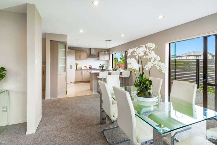 11 Riverglade Parkway Te Atatu South_7