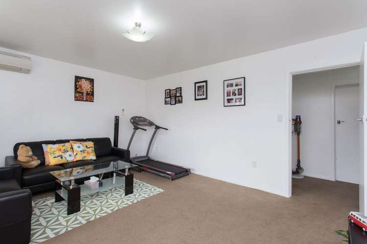 2/9 Curletts Road Sockburn_2