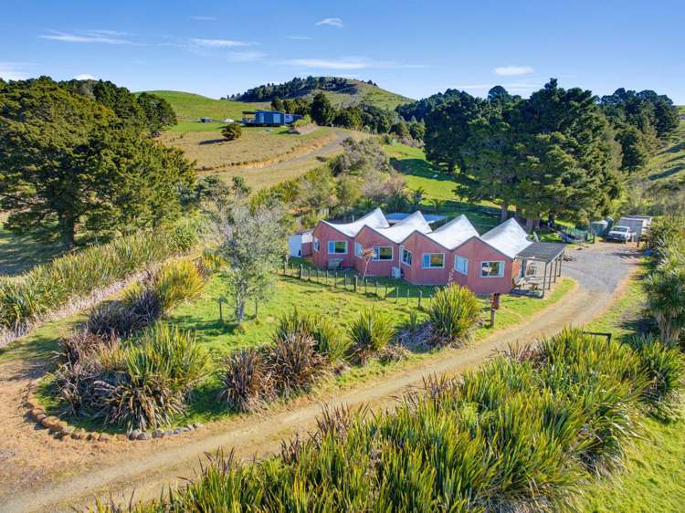 17 Huia Road_0