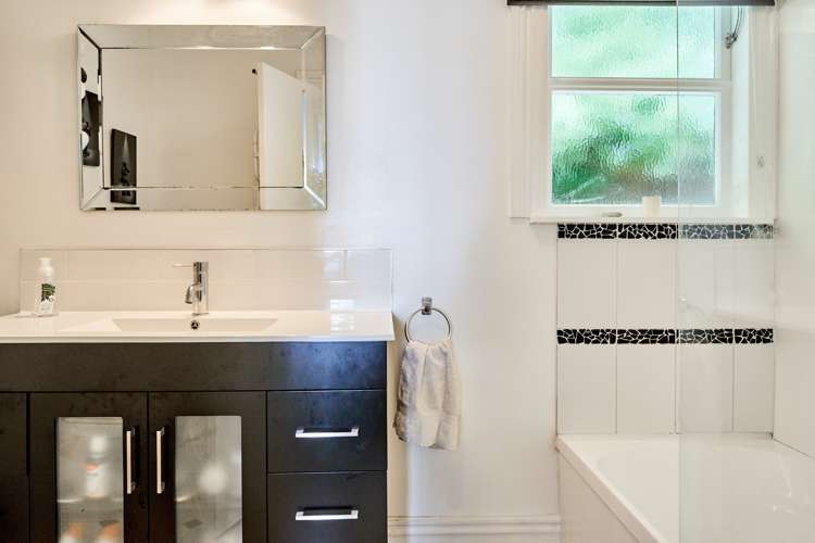 78 Grays Road Camborne_13