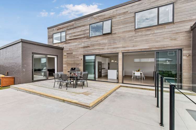 32 Defender Crescent Beachlands_14