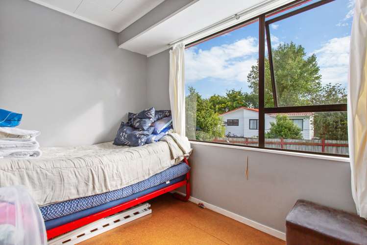 19 Sunningdale Street Wattle Downs_5