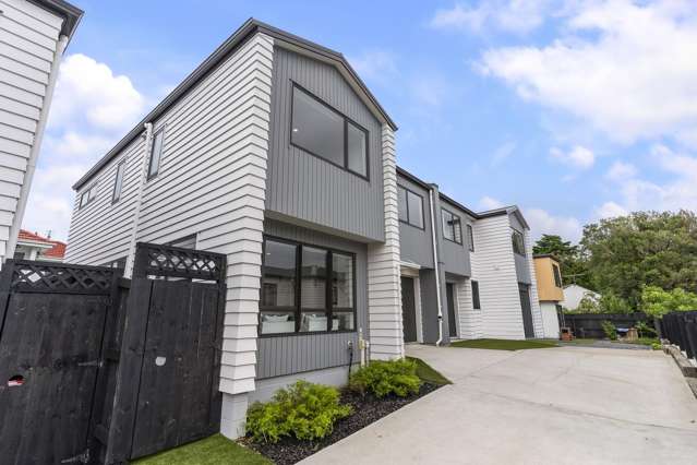 Modern Living in Prime Howick Location