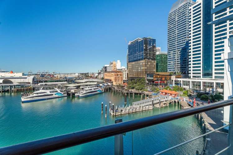 24/137 Quay St - 4 Weeks Free Rent! 10015_11