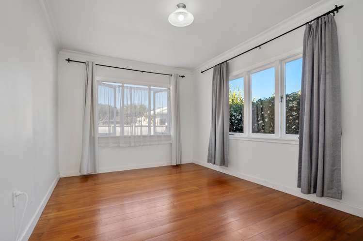 60 Pemberton Crescent Greerton_16