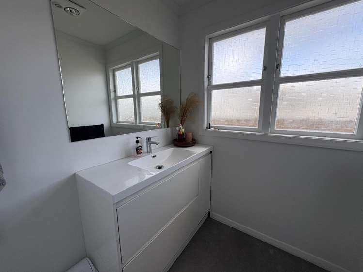 12 Sunnyside Road 1112_11
