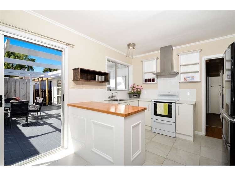 180 Henderson Valley Road Henderson_6