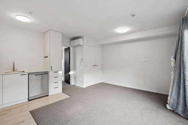 7/14 Fryer Street Queenstown_3