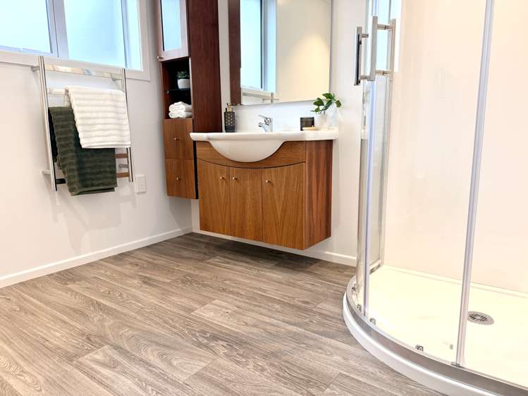 48 Racecourse Road Glengarry_36