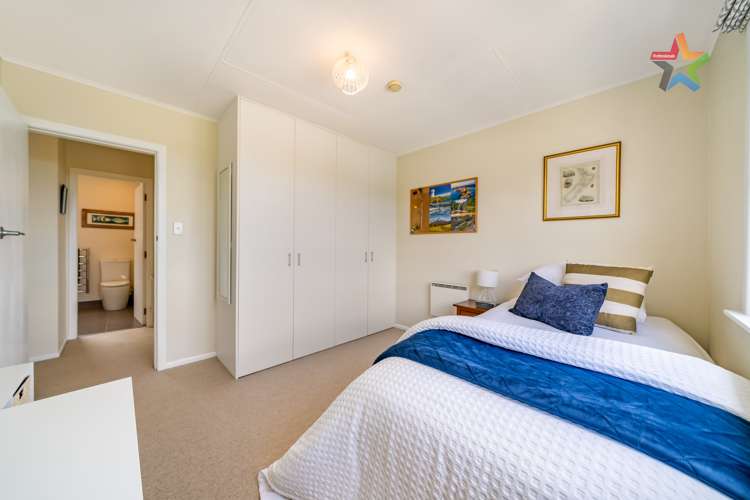 239 Dowse Drive Maungaraki_18