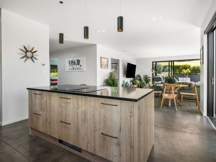 26 Horotane Valley Road Heathcote Valley_5