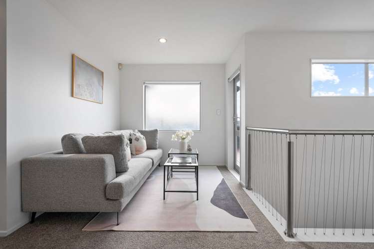 98 Medallion Drive Oteha_16