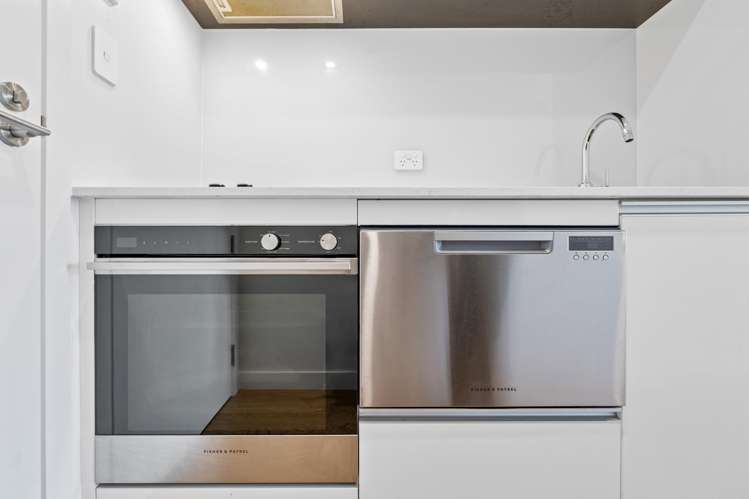 207/74 Anzac Street_5