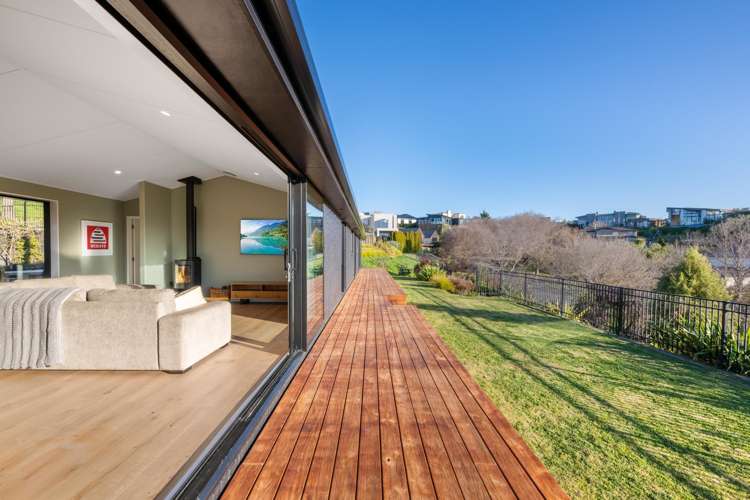 19 Golf View Close Fairhall_1