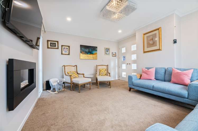 8 Irongate Avenue Ranui_18